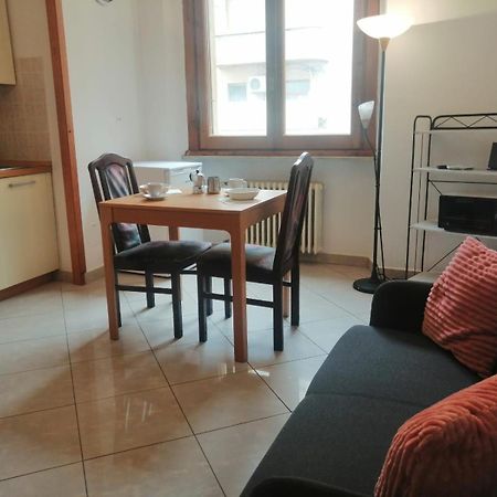 Apartment In Front Of The Train Station! Florença Exterior foto