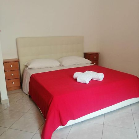 Apartment In Front Of The Train Station! Florença Exterior foto