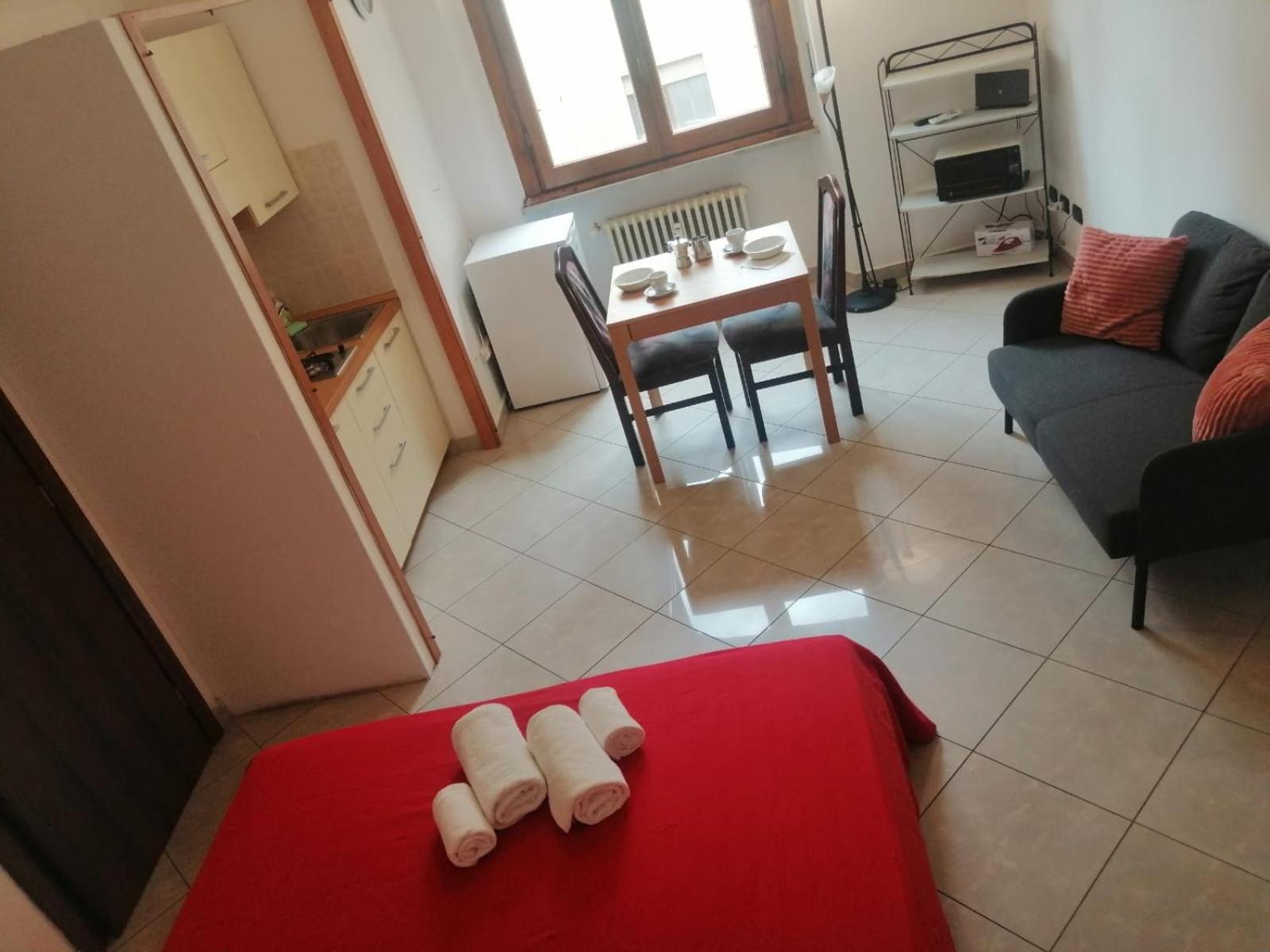 Apartment In Front Of The Train Station! Florença Exterior foto